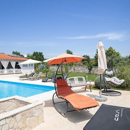 Holiday House Bilos วอดิยัน ภายนอก รูปภาพ