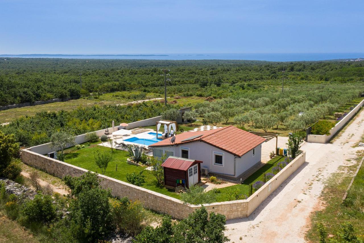 Holiday House Bilos วอดิยัน ภายนอก รูปภาพ