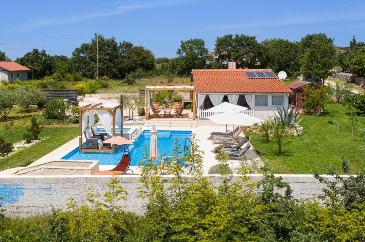 Holiday House Bilos วอดิยัน ภายนอก รูปภาพ