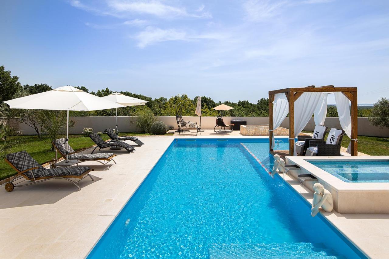 Holiday House Bilos วอดิยัน ภายนอก รูปภาพ